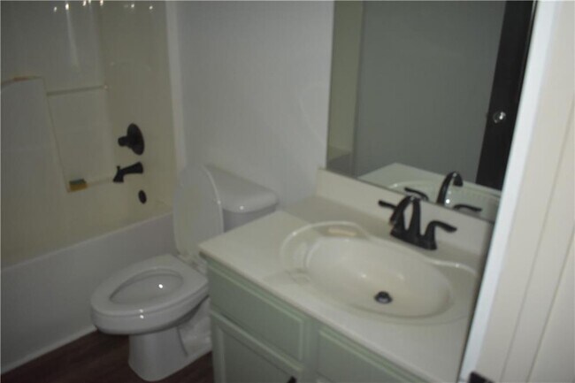 Building Photo - 43 Jessel Ln