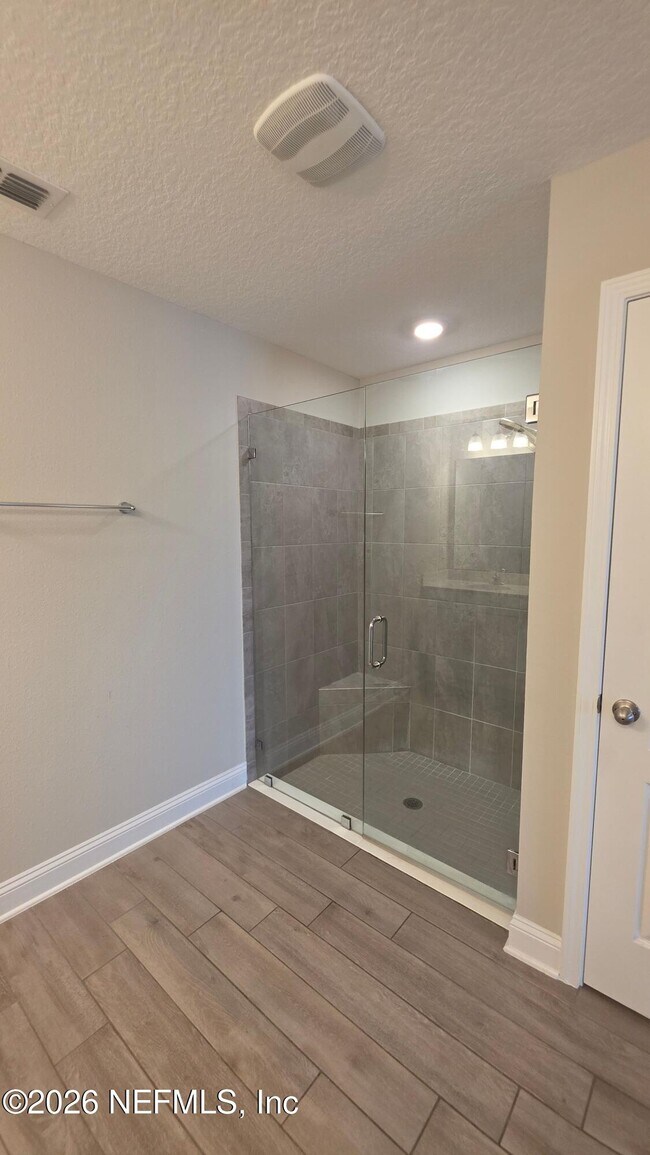 Building Photo - 721 Narvarez Ave