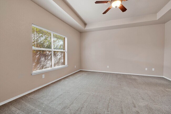 Building Photo - Beautifully Maintained Home in the Heart of Helotes