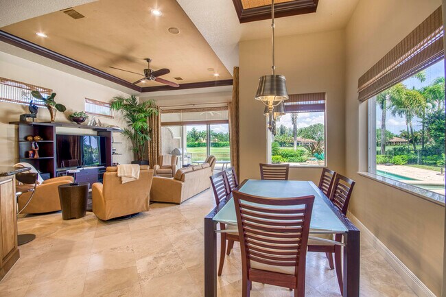 Building Photo - 7049 Isla Vista Dr
