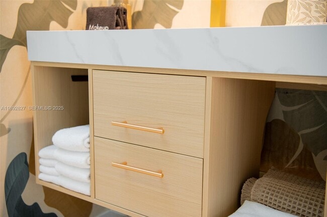 Building Photo - 1010 Joyce Ct