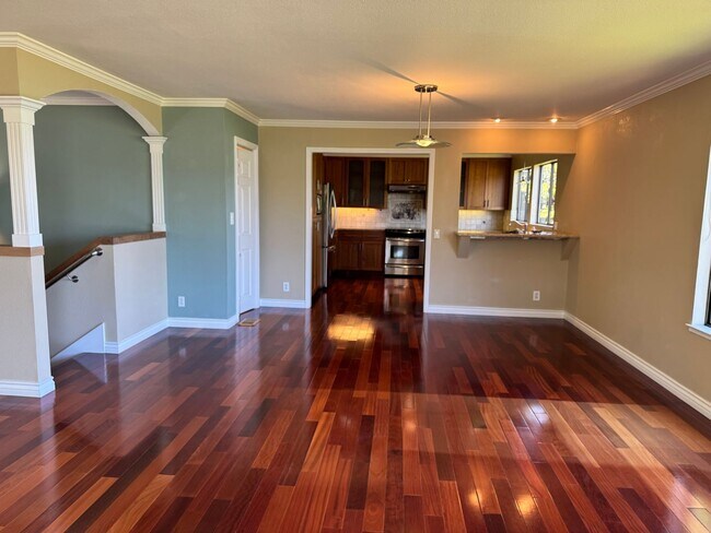Building Photo - 2750 Sea View Pkwy