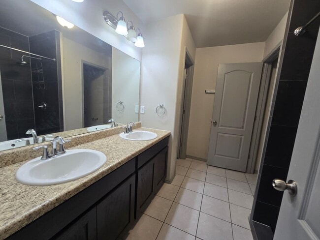 Building Photo - 3711 Santos Morales Dr