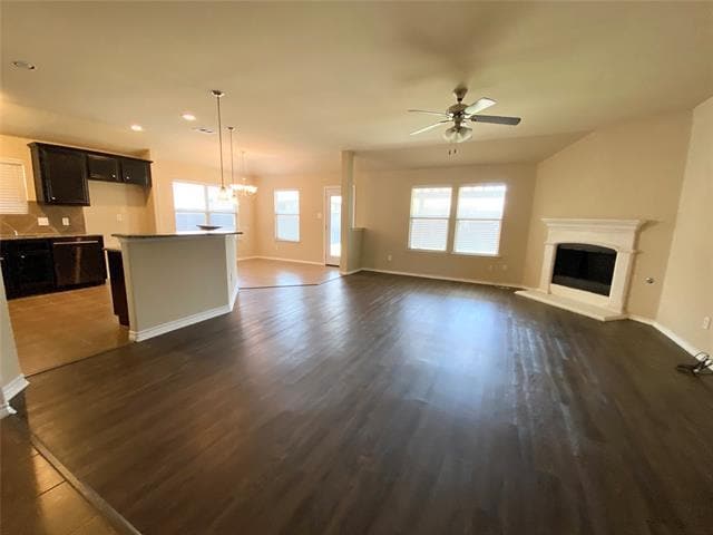 Building Photo - 848 Lake Forest Trl