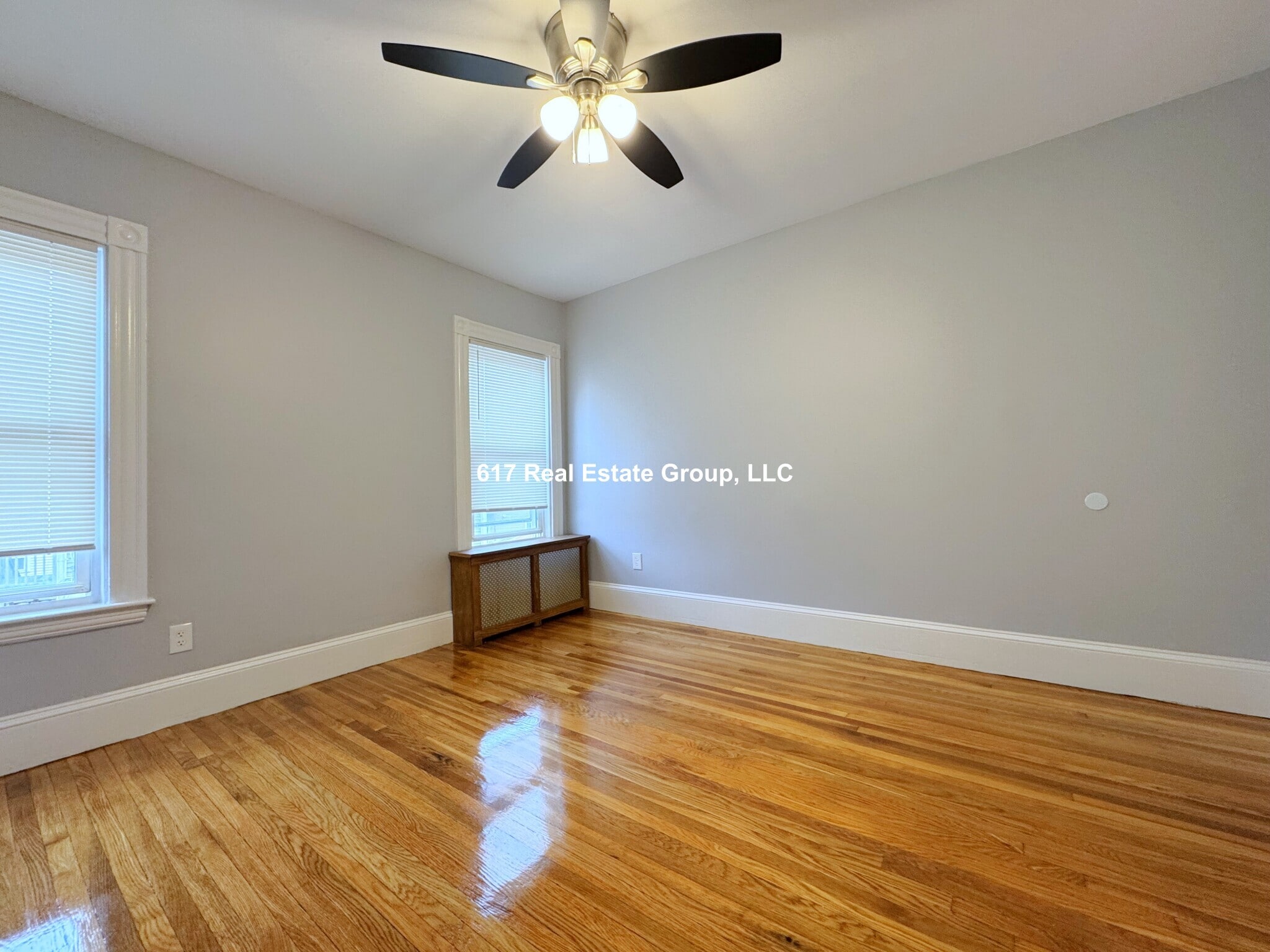 Building Photo - 4 Everett Square