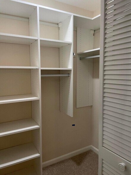 Building Photo - 579 Prestwick Cir