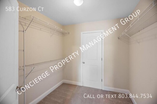 Building Photo - 583 Curzon Court