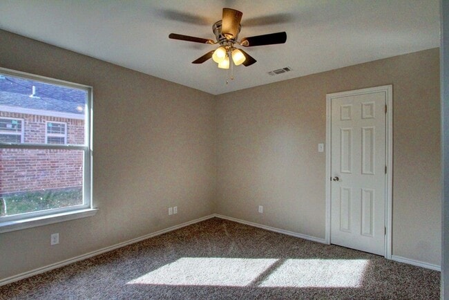 Building Photo - COMING SOON - 4 Bedroom Home + 2 Car Garage and Privacy Fenced Backyard!