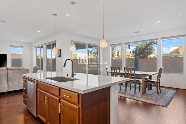 Building Photo - 3657 Bearberry Ave