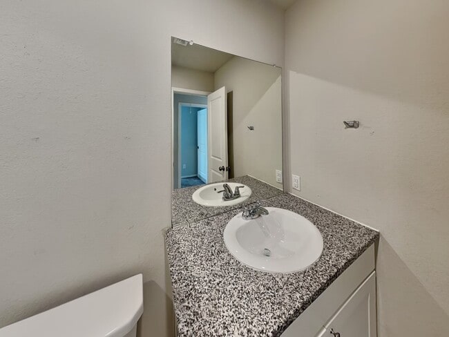 Building Photo - 5446 Verdugos Pl