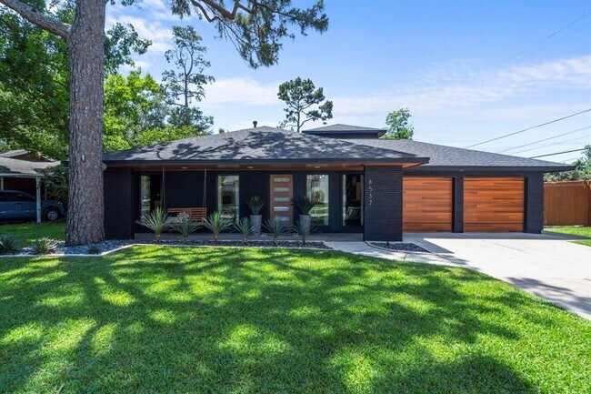 Building Photo - 8537 Panatella Dr