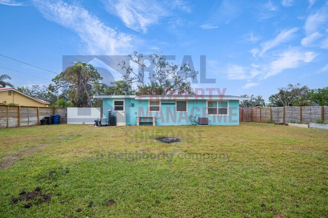 Building Photo - Adorable 2 Bedroom in Venice FL available ...