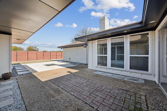 Building Photo - 2833 Meadowbrook Dr