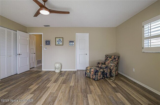 Building Photo - 11 Vista Palm Ln