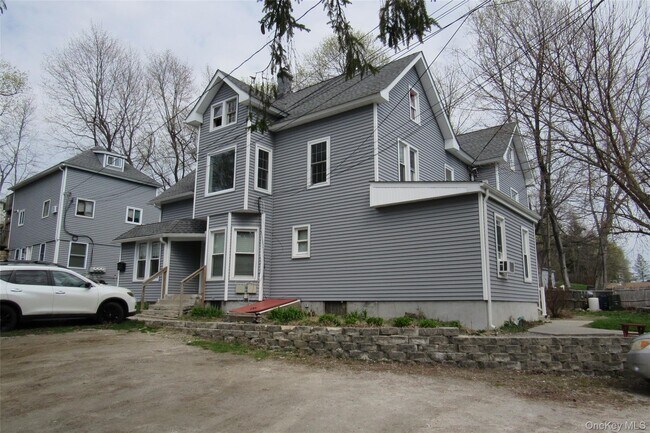 Building Photo - 39 Fowler Ave