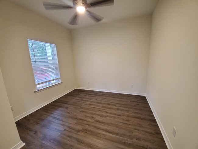 Building Photo - 37 Bayou Rd