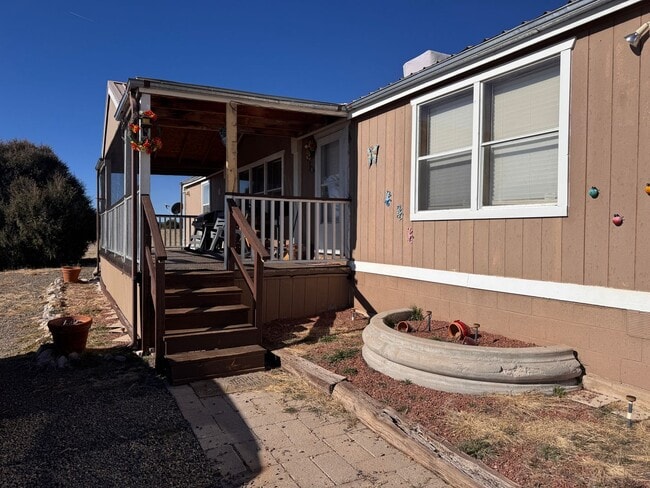 Building Photo - 3 Bedroom, 2 Bathroom Home in Moriarty, NM