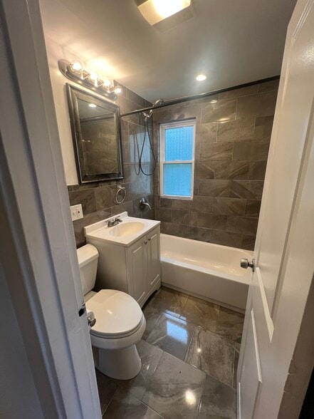 Bathroom - 34 Meadowbank Ave