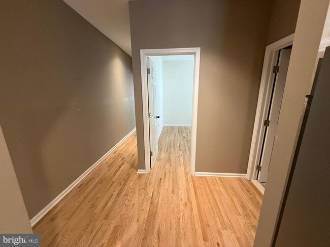 Building Photo - 5618 Cedar Ave