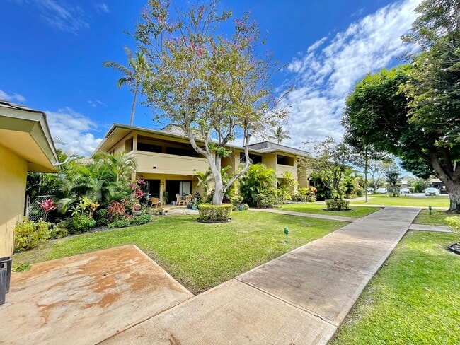 Building Photo - Maui Gardens - Central Kihei Resort Style Complex - Furnished 2 bed/1.5bath