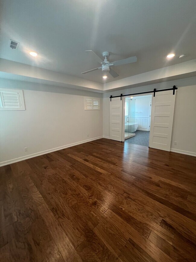 Building Photo - 3304 Wentworth Dr