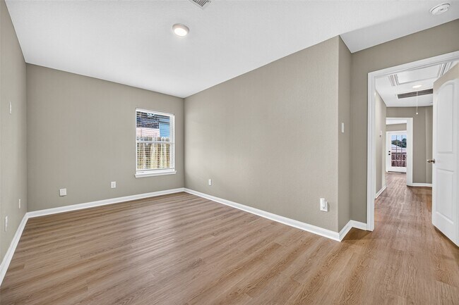 Building Photo - 21018 Solstice Point Dr
