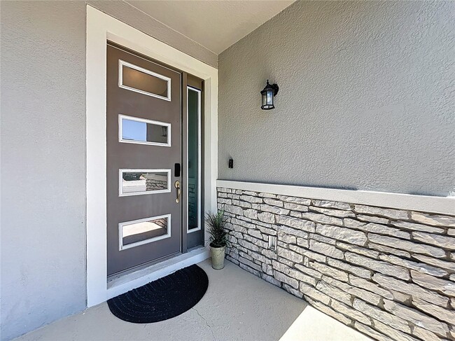 Building Photo - 2381 Rapollo Dr