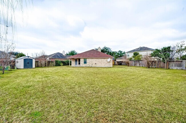 Building Photo - 16207 Willowford Ct