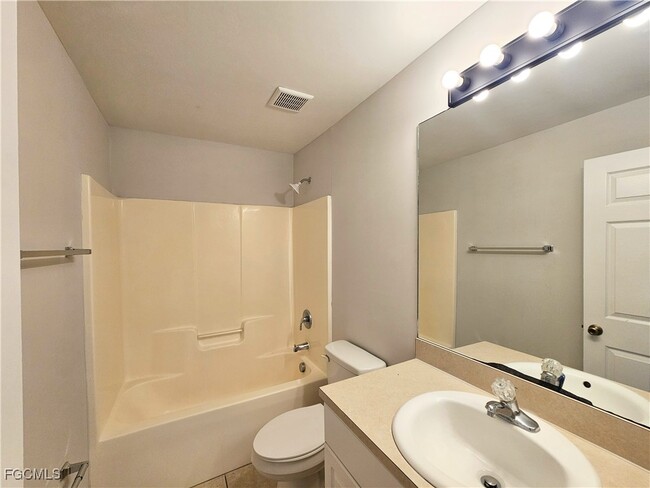 Building Photo - 2517 Park Rd