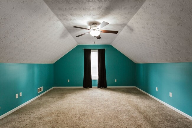 Building Photo - 137 Bristol Woods Dr