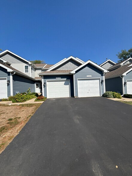Building Photo - 517 Woodcrest Dr