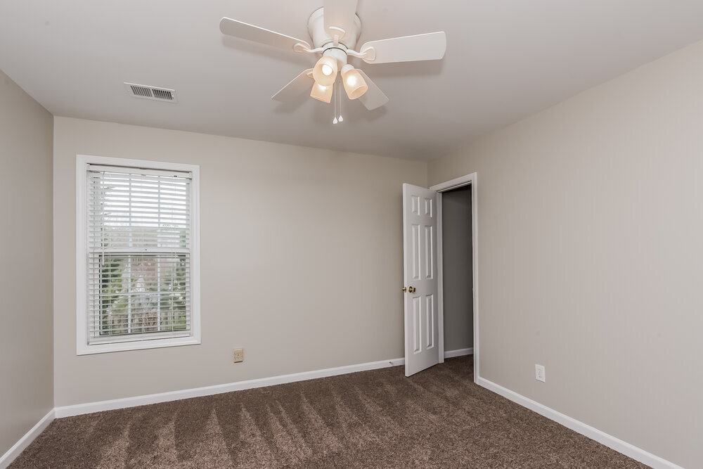 Building Photo - 710 Weatherstone Trce