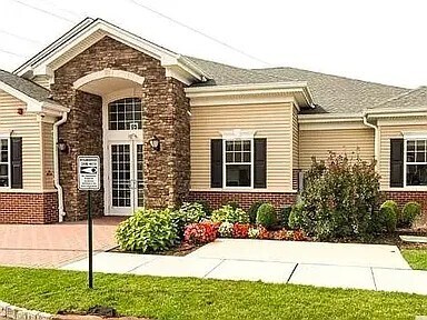 Building Photo - 60 Andrews Way