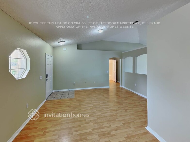 Building Photo - 2501 Baffin St