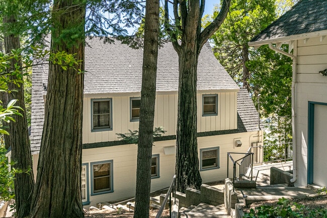 Building Photo - 244 John Muir Rd