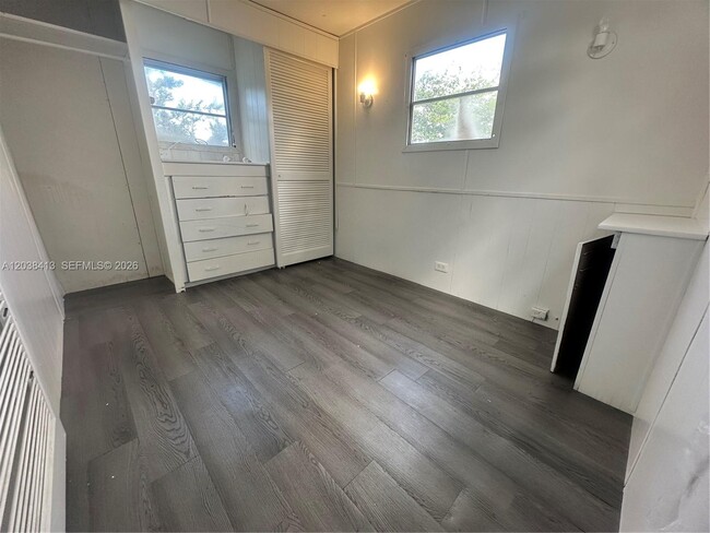 Building Photo - 2961 Plumosa Ln