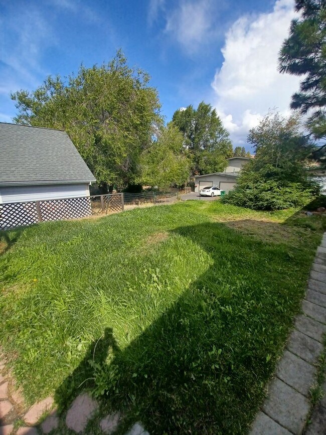 Building Photo - 3 Bedroom 2 Bath Manufactured House
