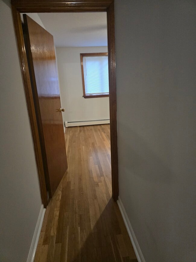 Building Photo - 110 Elm St