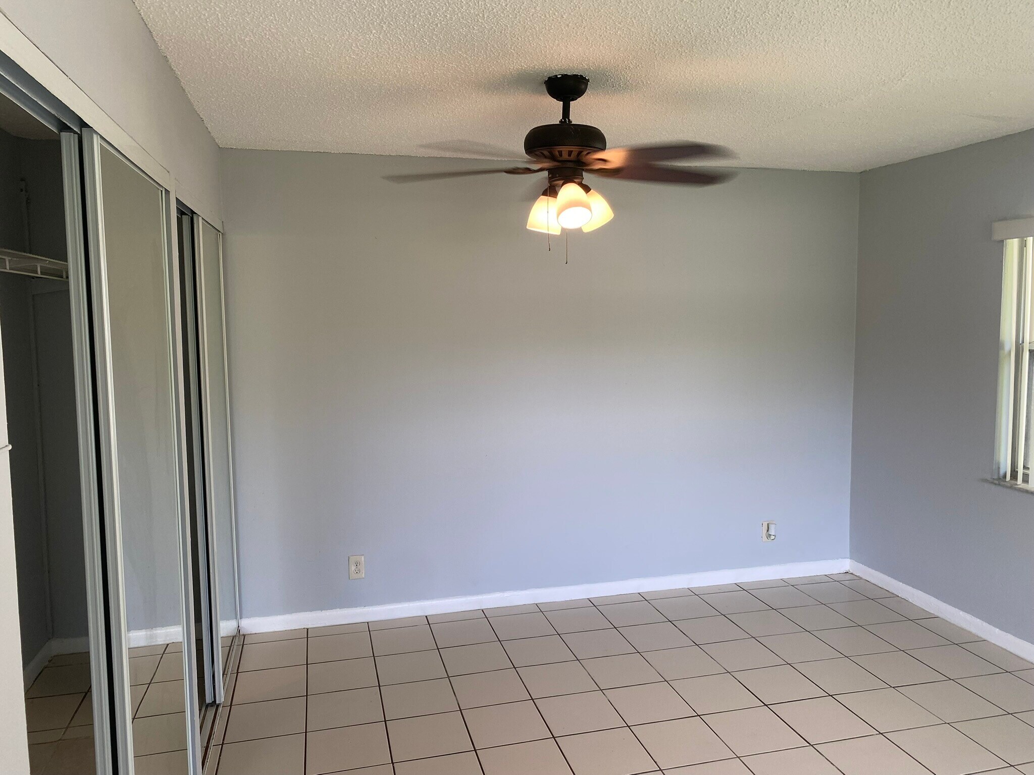 Building Photo - 3483 Coral Springs Dr