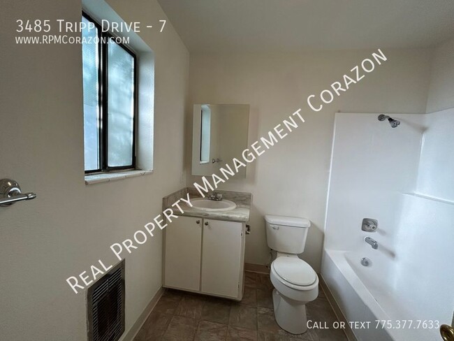 Building Photo - Upstairs 1 Bedroom, 1 Bathroom in RENO.....