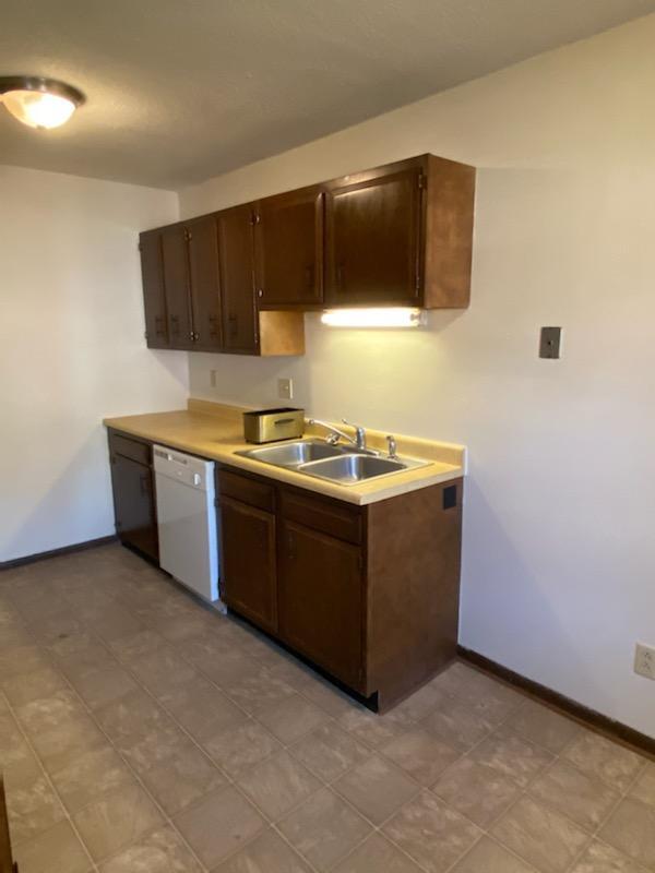 Building Photo - 127 Hillcrest Dr