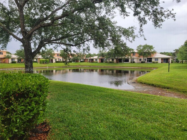 Building Photo - 2513 Stockbridge Square SW