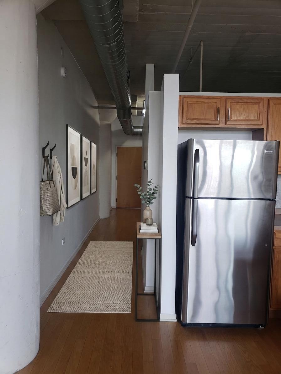 Building Photo - 1525 S Sangamon St