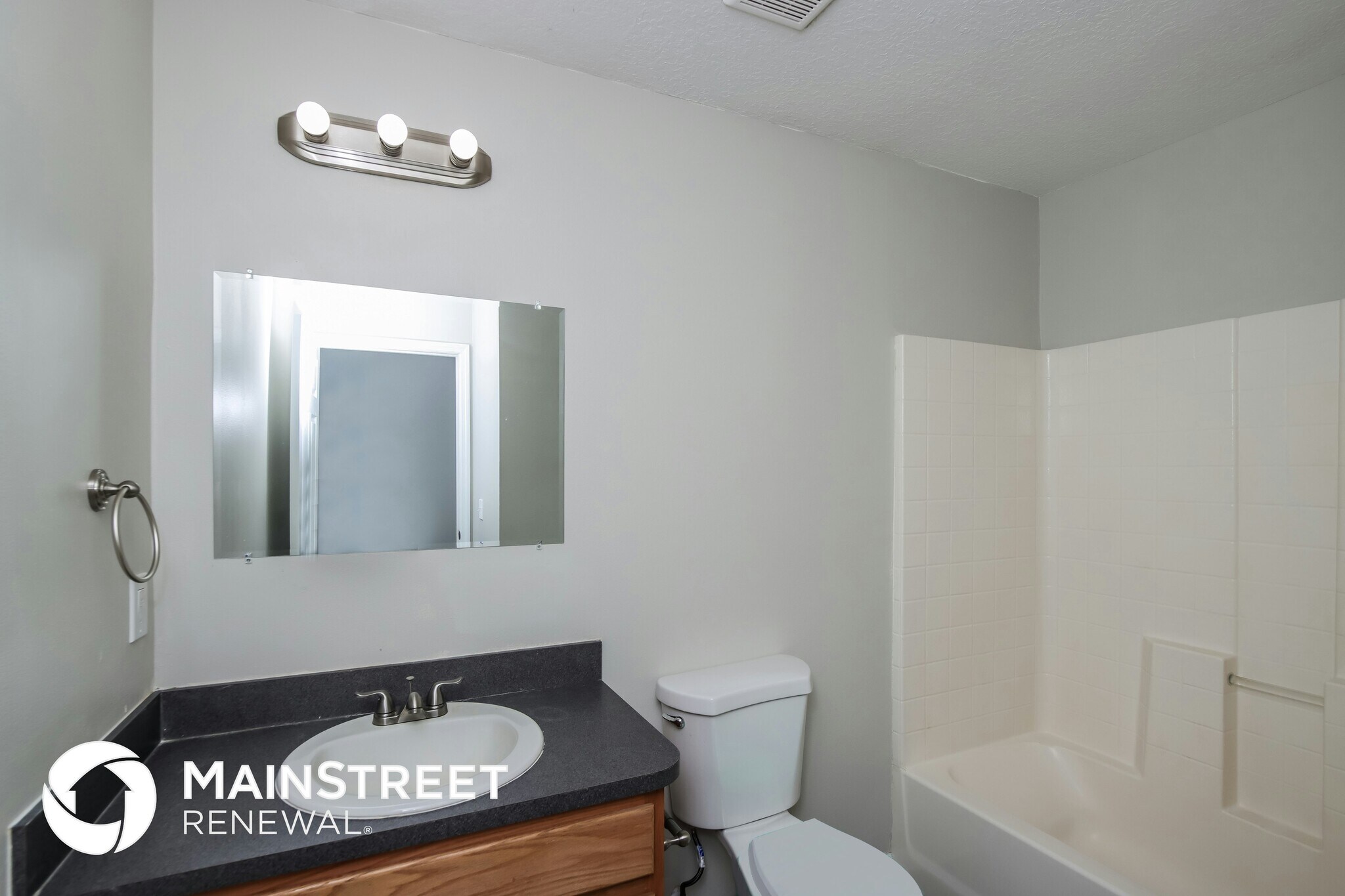 Building Photo - 1306 Alcazar St SE