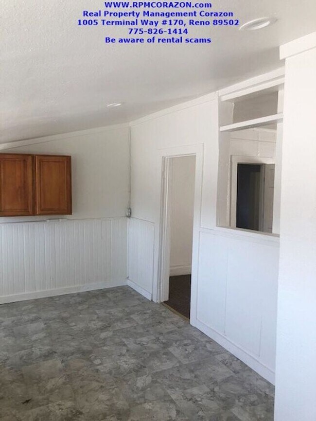 Building Photo - 317 C St