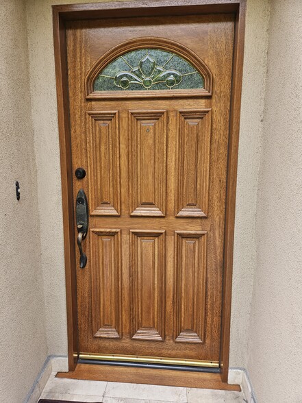 Welcome - Front Door - 3424 Bellevue Ave