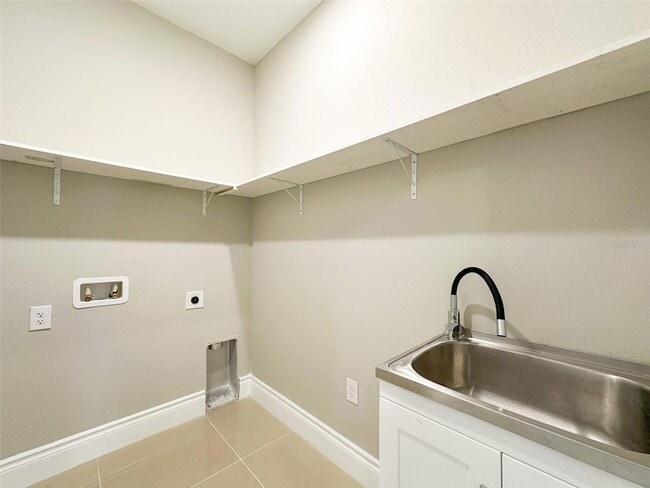 Building Photo - 1866 Brentwood Ct