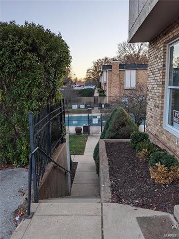 Building Photo - 1161 Rue La Ville Walk