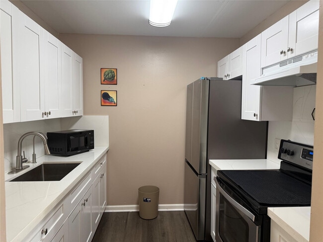 Building Photo - 1301 SW 135th Terrace