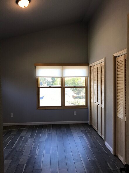Building Photo - 442 Marshall Dr